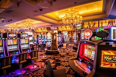 Les avantages et inconvénients de jouer au casino en ligne